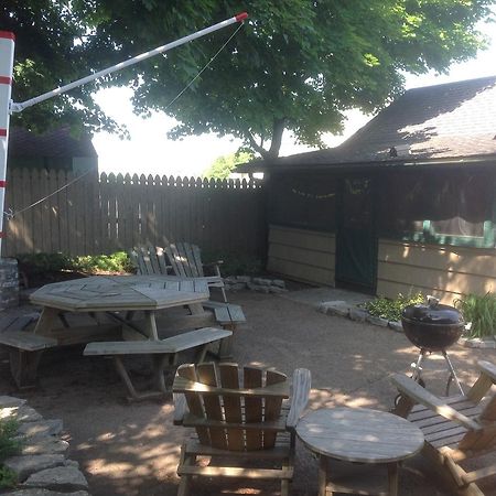 Wooden Boat Inn Clayton Extérieur photo
