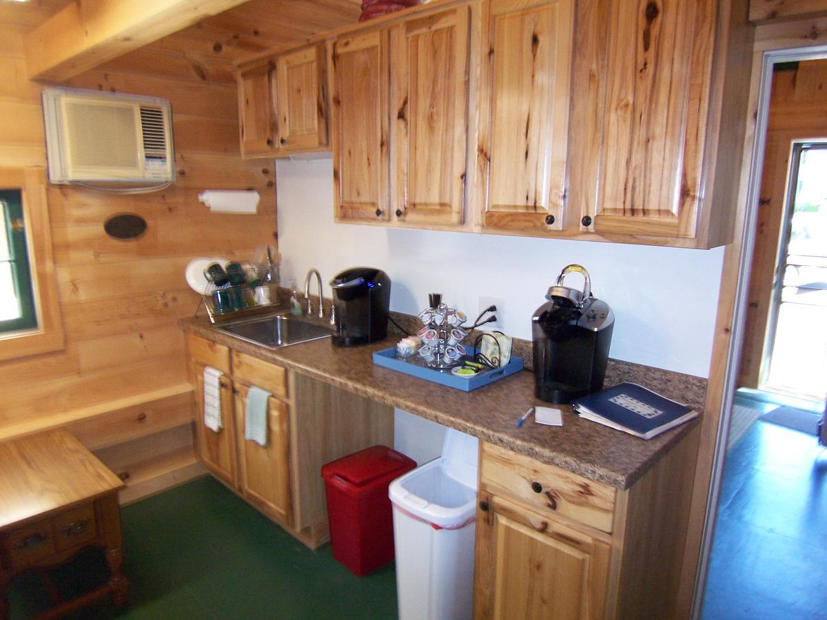 Wooden Boat Inn Clayton Extérieur photo