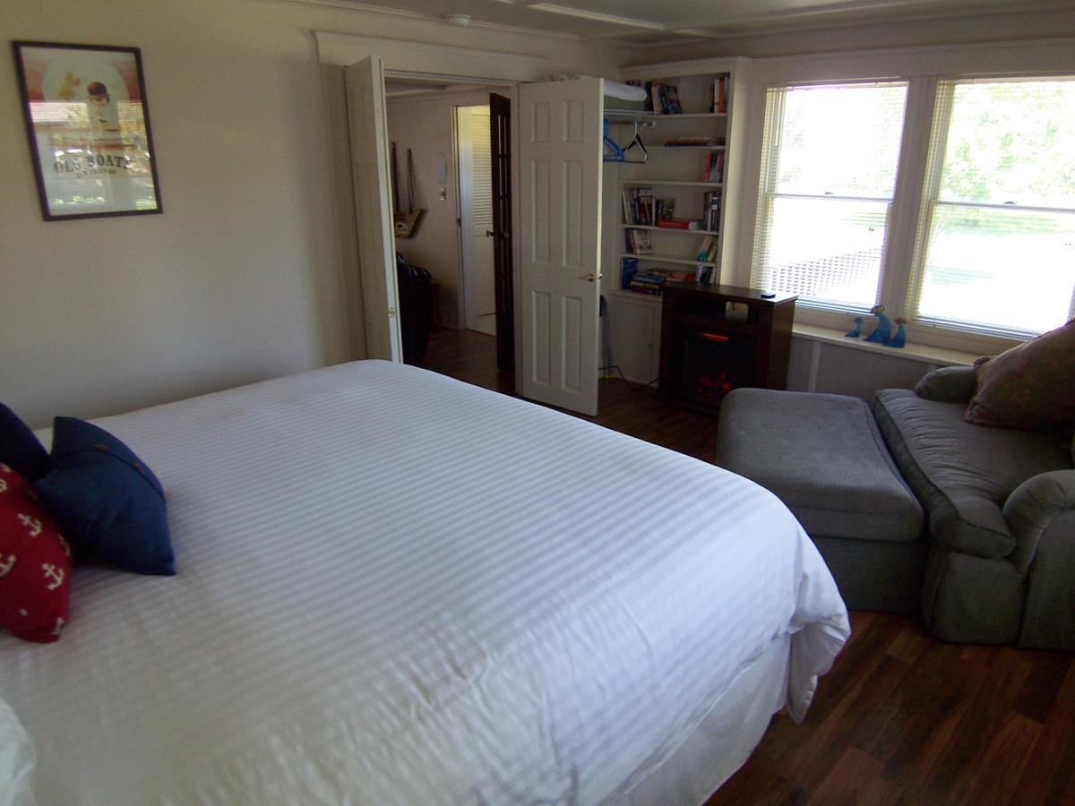 Wooden Boat Inn Clayton Extérieur photo